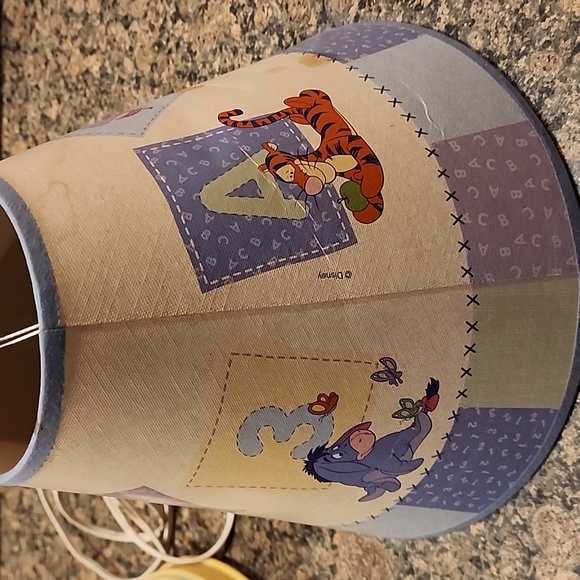 Vintage Winnie & Piglet Lamp - Picture 10 of 13